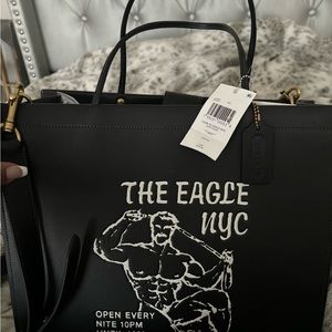 Coach Spring 2022 Runway “The Eagle NYC” Cashin tote…